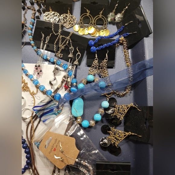 Not So Mystery Jewelry Envelope 1 piece of Jewelry pictured in ea envelope. - Picture 13 of 16